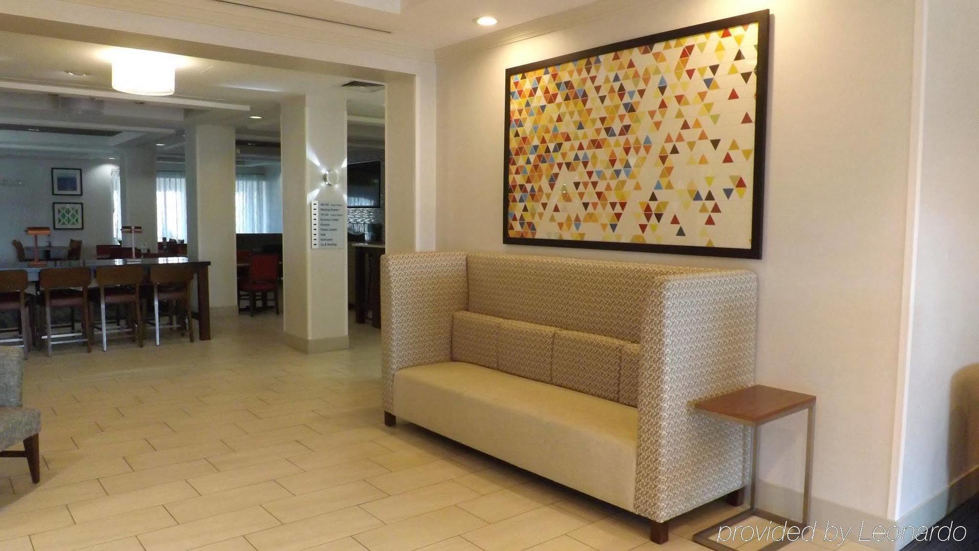 Holiday Inn Express & Suites Dyersburg By Ihg Exterior photo